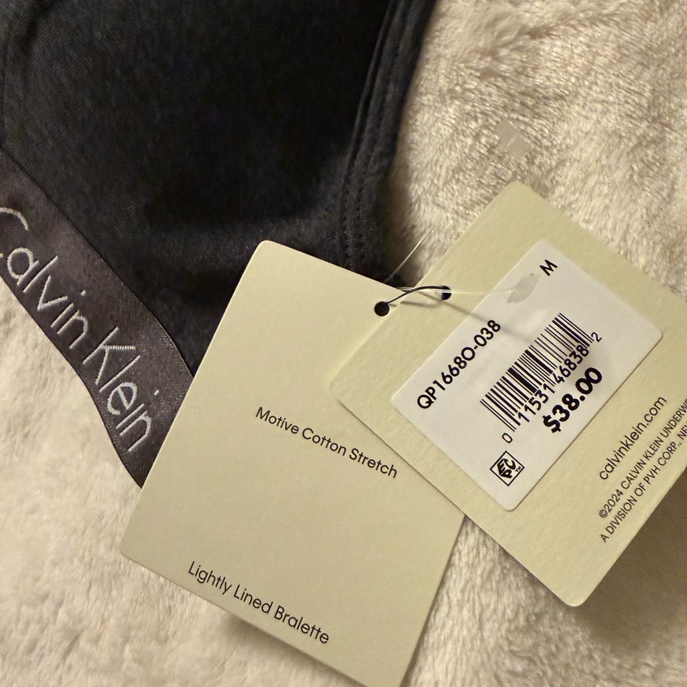 Calvin Klein Racerback Cotton-Blend Bralette - Picture 4 of 7